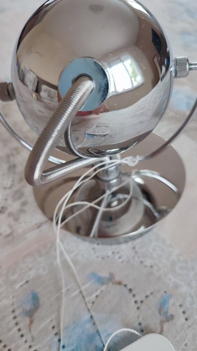 Продавам чисто ново осветително тяло