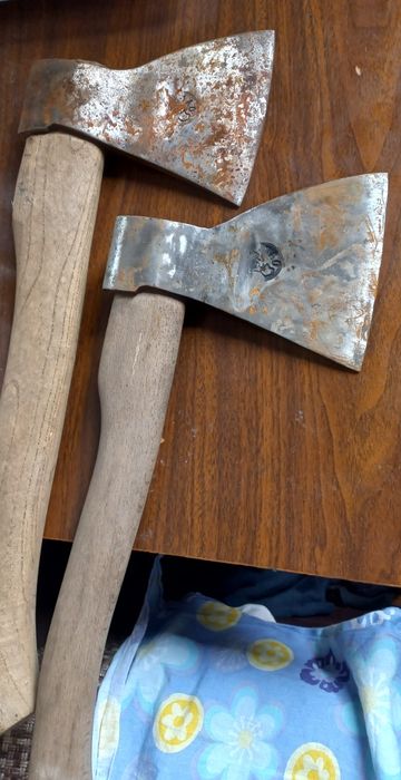 ТОПОР из  советских времён произведено вЛитве  Литва