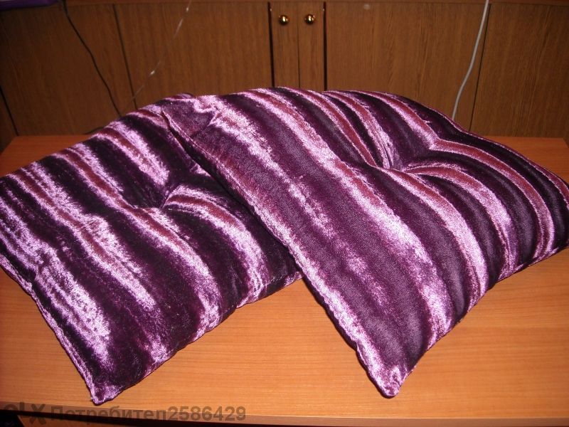 Лилави възглавнички