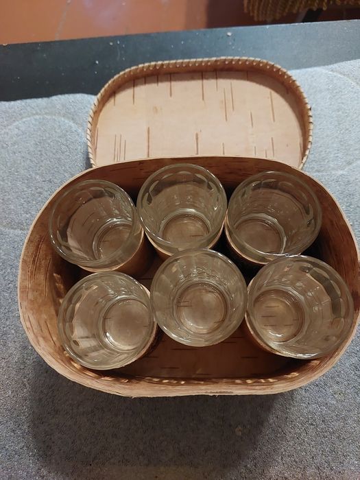 Набор стаканчиков, все натуральное. Очень хороший подарок. Та