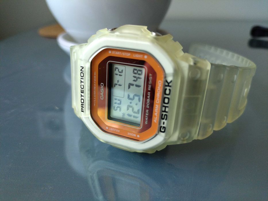 Casio G-Shock DW-5600LS-7ER