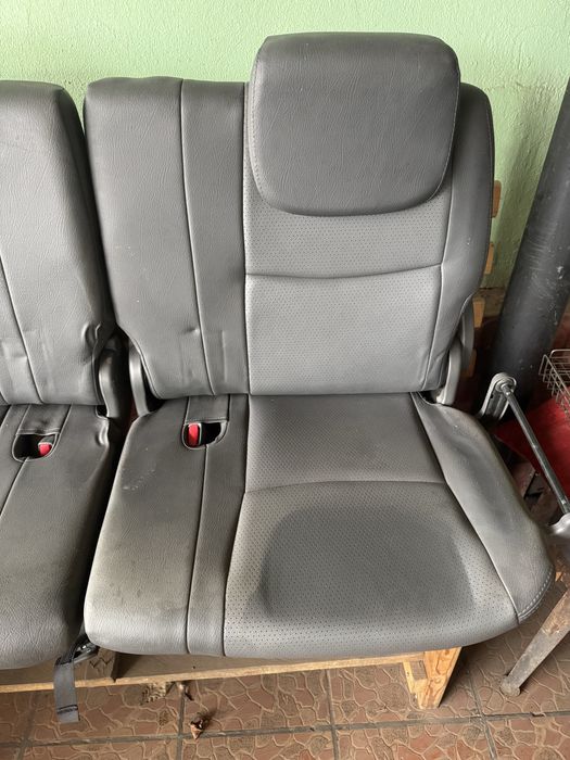 Третий ряд сидений prado 120