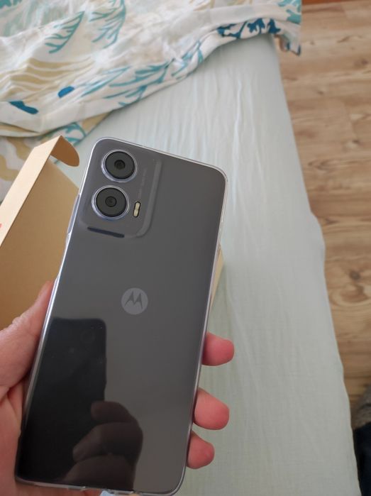 Продавам Моторола g35