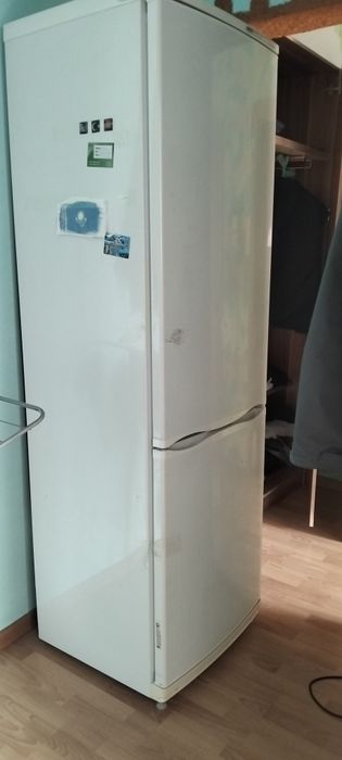 Продаём холодильник марка ATLANT 30,000