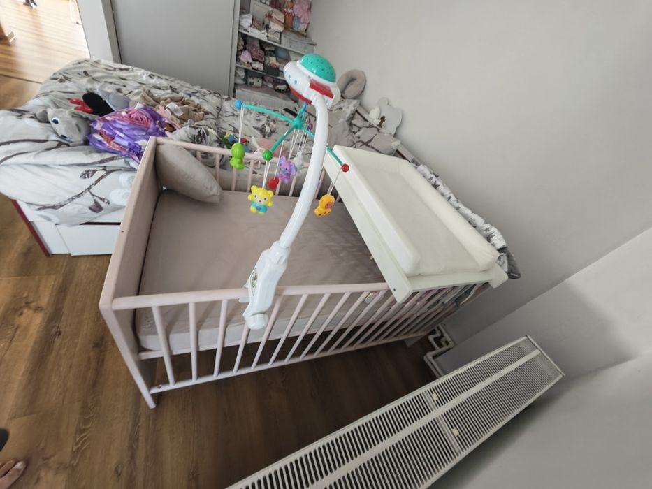 Pătuț bebe tot cu masa de înfășat