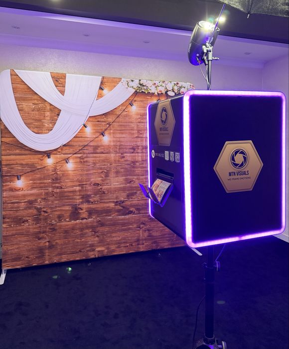 Cabina Foto/Photobooth pentru Nuntă, Botez, Corporate – MTN Visuals