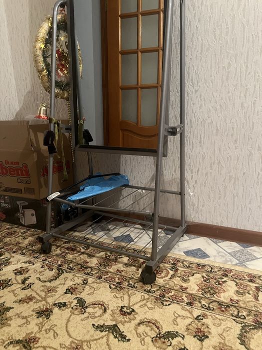 Продам зеркало для бутика