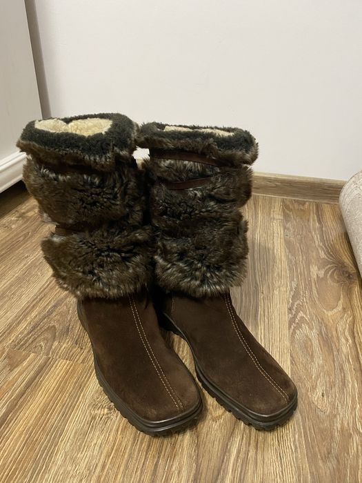 Cizme piele intoarsa