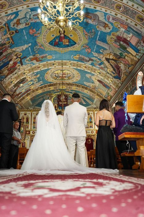 Vând rochie de mireasă mărimea 38 , cu corset reglabil