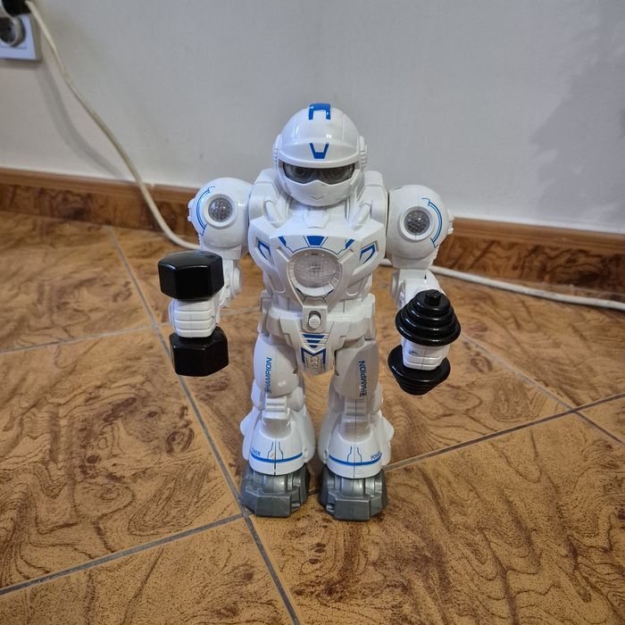 Робот за малките деца.