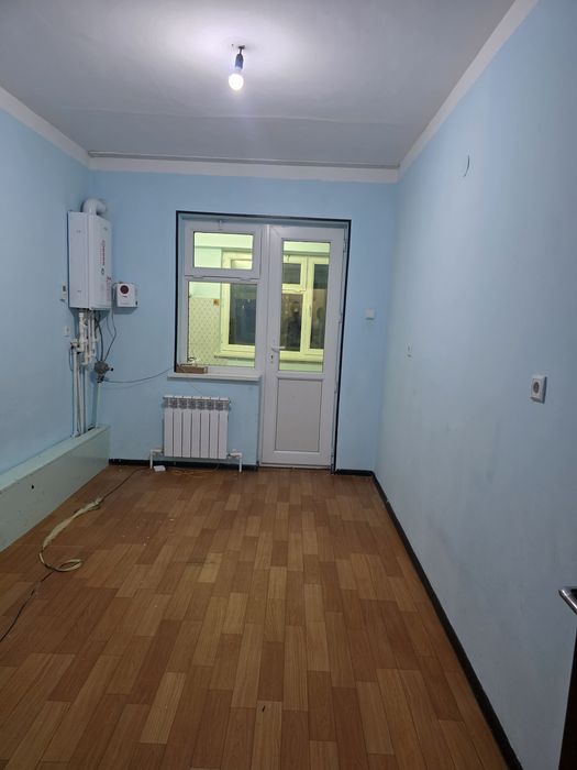 Квартира аренда га берилади икки хонали уч хона килинган