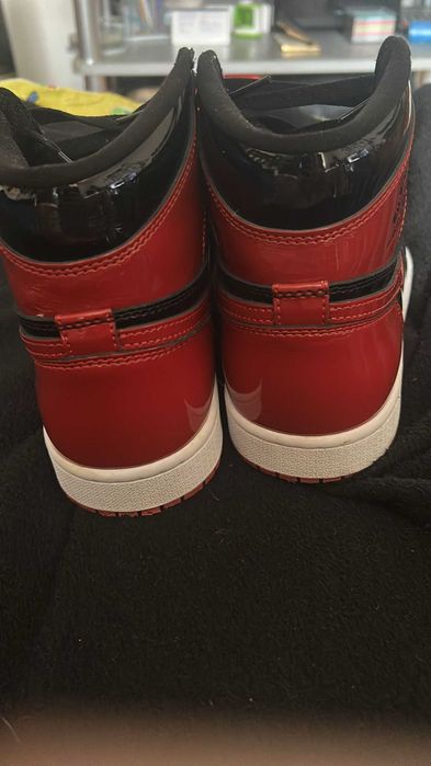 Jordan 1 bred, marimea 42.5