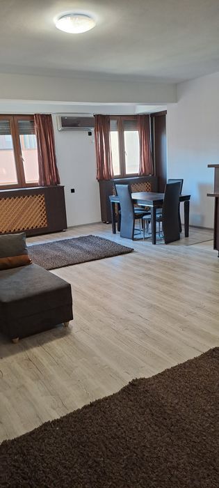Închiriere apartament 3 camere
