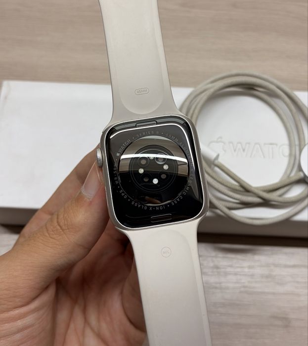 Apple Watch 8 45mm 90%