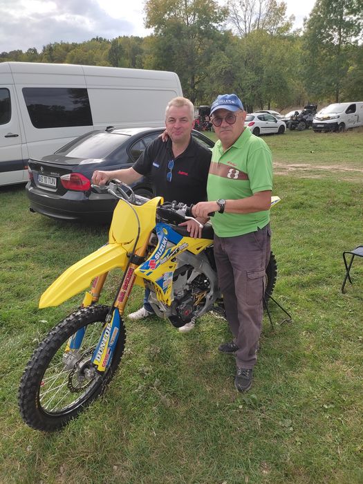 De Vânzare Suzuki RMZ 450cc Moto-Cross...
