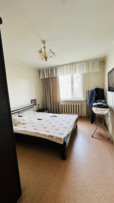 Продается -2 комнатная в центре города