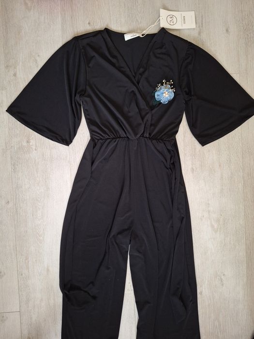 Брошка цвете - красив аксесоар за рокля, сако, гащеризон