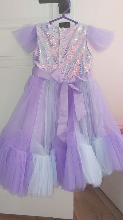 Платье нарядное на девочку. Рост 120