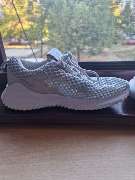 Маратонки Adidas - бели, 40-ти номер, мрежести, летни