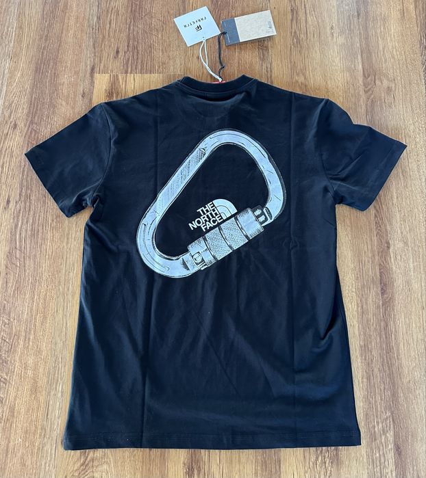 Мъжка,памучна,черна тениска The North Face с щампа на гърба