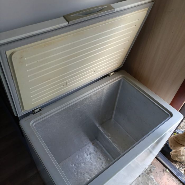 Продам морозильник