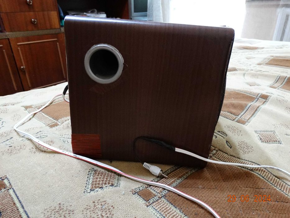 Продам колонку от аудио системы MICROLAB A5322 . Сабвуфер .