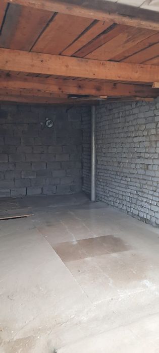 Продам гараж в кооп. Строитель