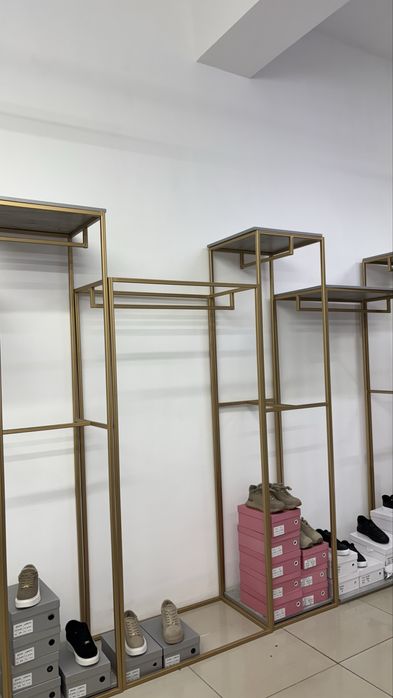 Продам стойки для одежды