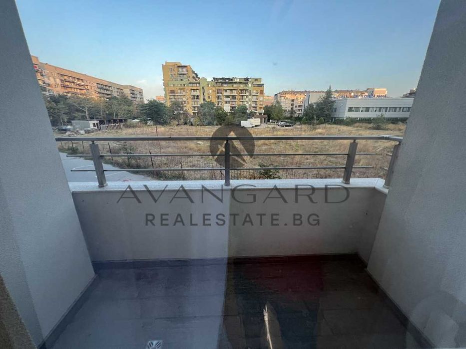 Продава се Тристаен апартамент в Пловдив, Кючук Париж - 115 кв.м за 1774 €/кв.м - Снимка #11