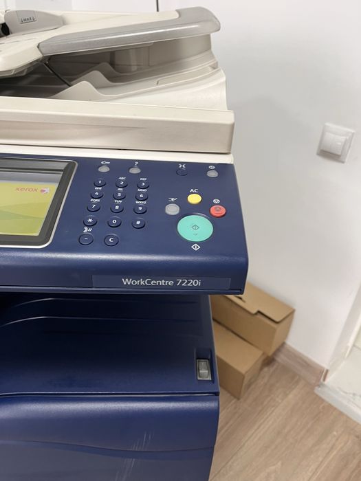 Прдается цветной принтер xerox centre 7220i