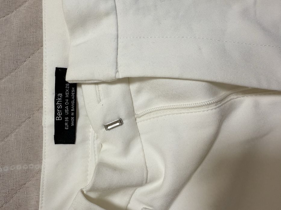 Панталои Zara Нови