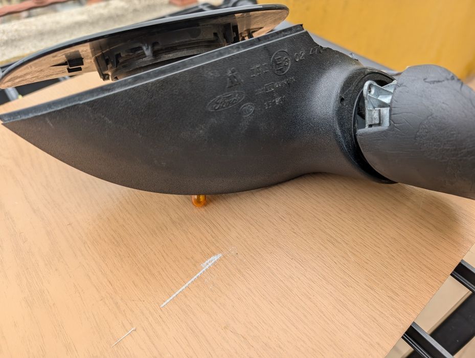 Дясно огледало на Фиеста