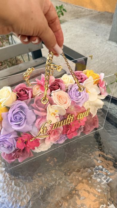 Geantă transparentă cu flori de săpun premium parfumate – Personalizată – Cadou de lux