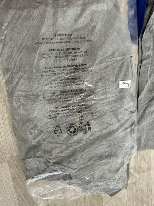 Футболки новые продам