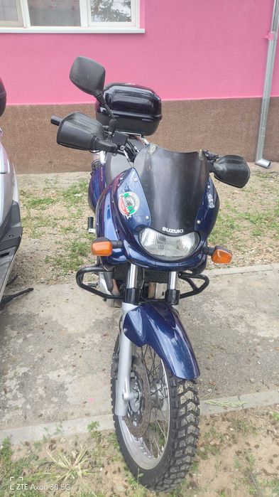 Motocicleta de teren și scuter