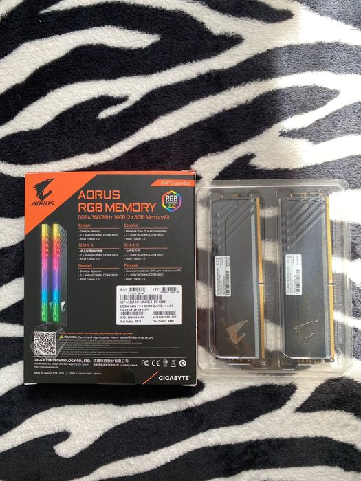 RAM Aorus RGB 16 GB DDR4 3600Mhz
