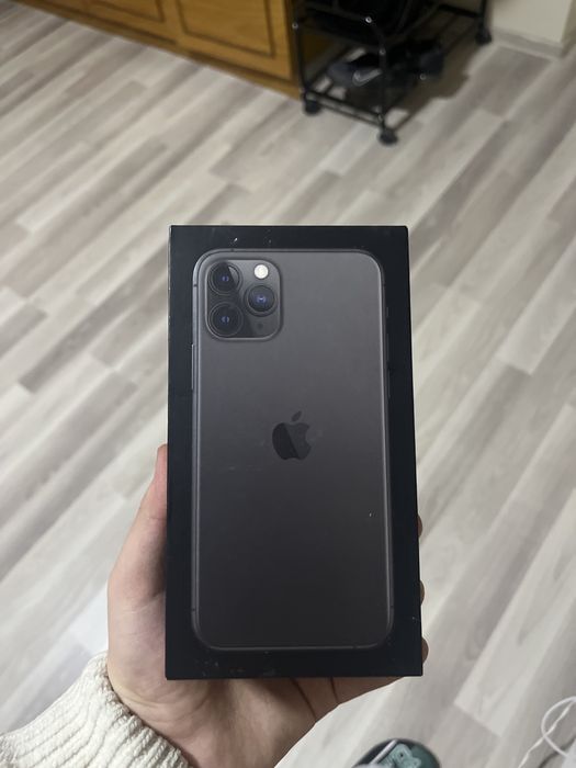 Vand cutie De iphone 11pro 256 GB