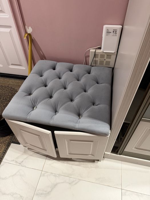 Продаю прихожию