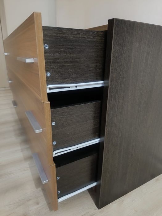 Стефани комод. Россия