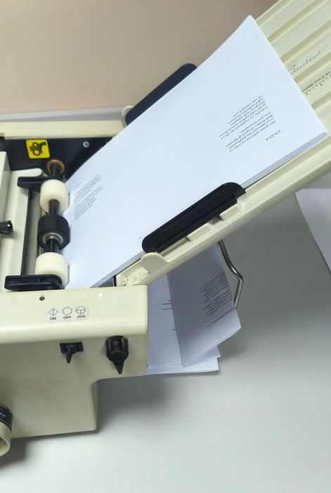 Машина за сгъване на хартия