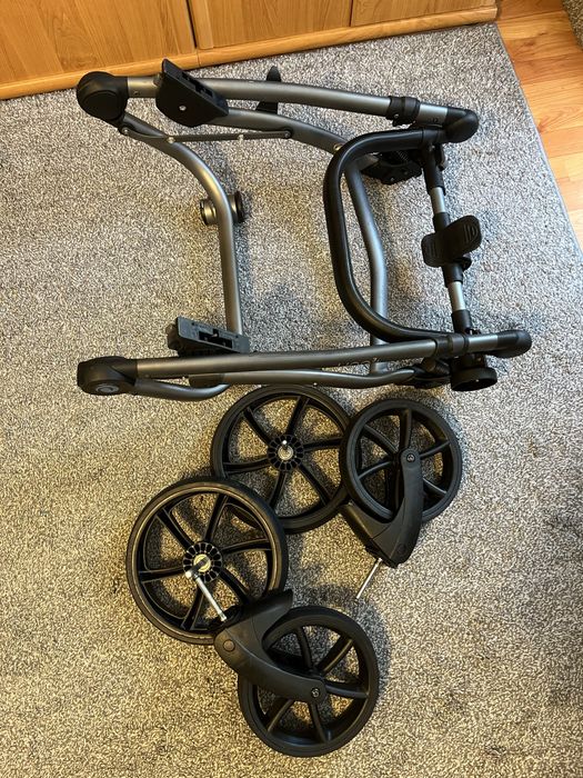 Бебешка количка TUTIS 2в1