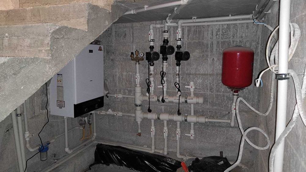 Шахарда 460 кв ер майдонда жойлашган ховли жой сотилади