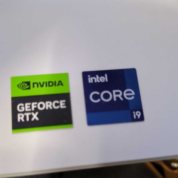 Dell G16 7630, i9-13900HX RTX4070 2560x1600 240Hz, 100% DCI-P3