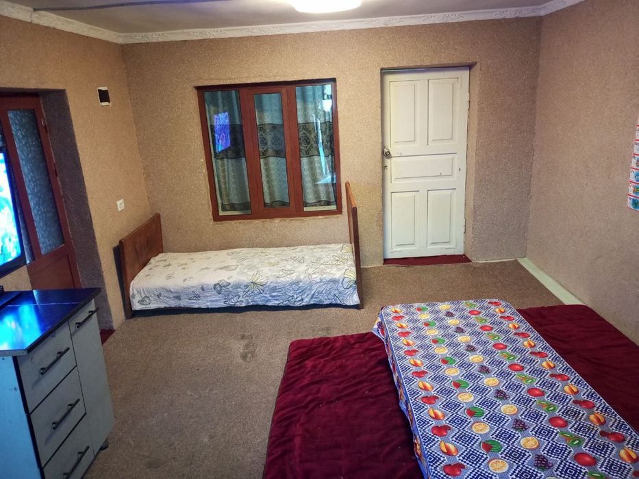 Hovli sotiladi Narx kelishamiz