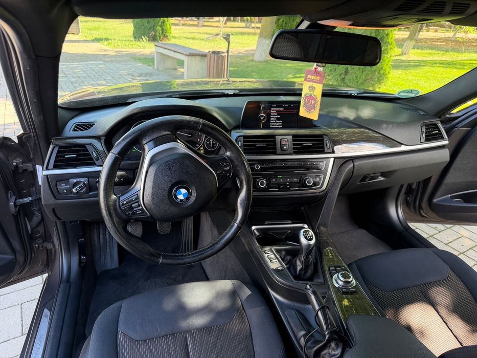 BMW  seria 3 , 2012