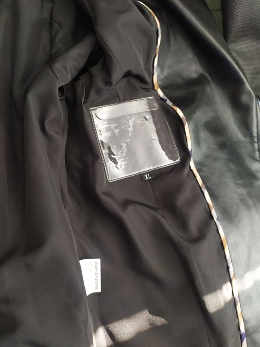 Продам куртку кожанную