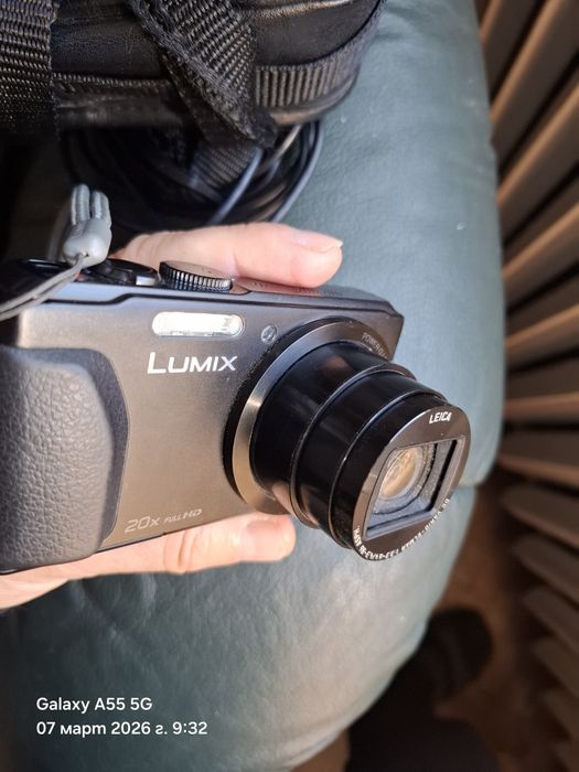 Panasonic Lumix Flip/ Panasonic GPS Leyca 18 mega p.