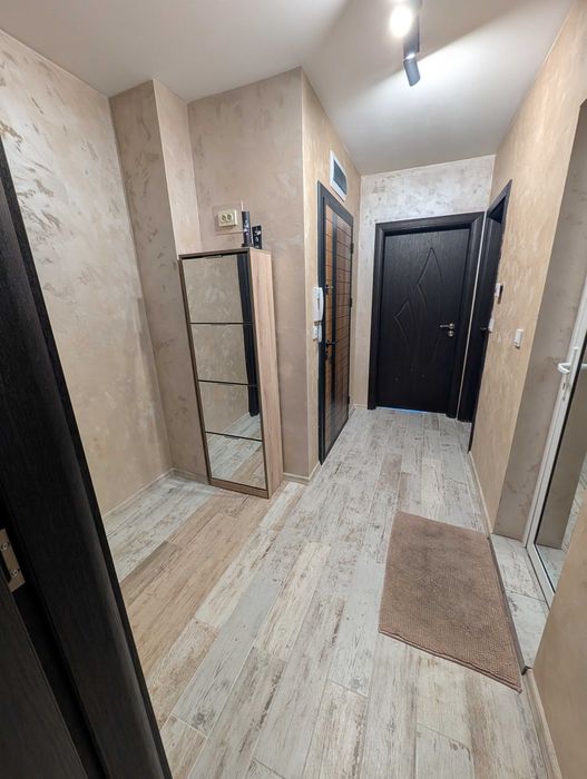 Продава тристаен апартамент в кв. Струмско с АКТ 16