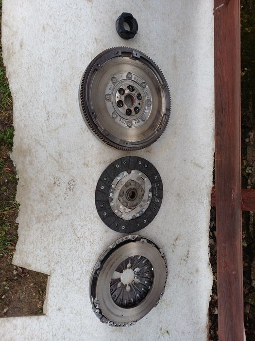 Kit ambreiaj SACHS masa dubla pt.Vw 1.9tdi, 1,6tdi, 2.0tdi. cca.500km.