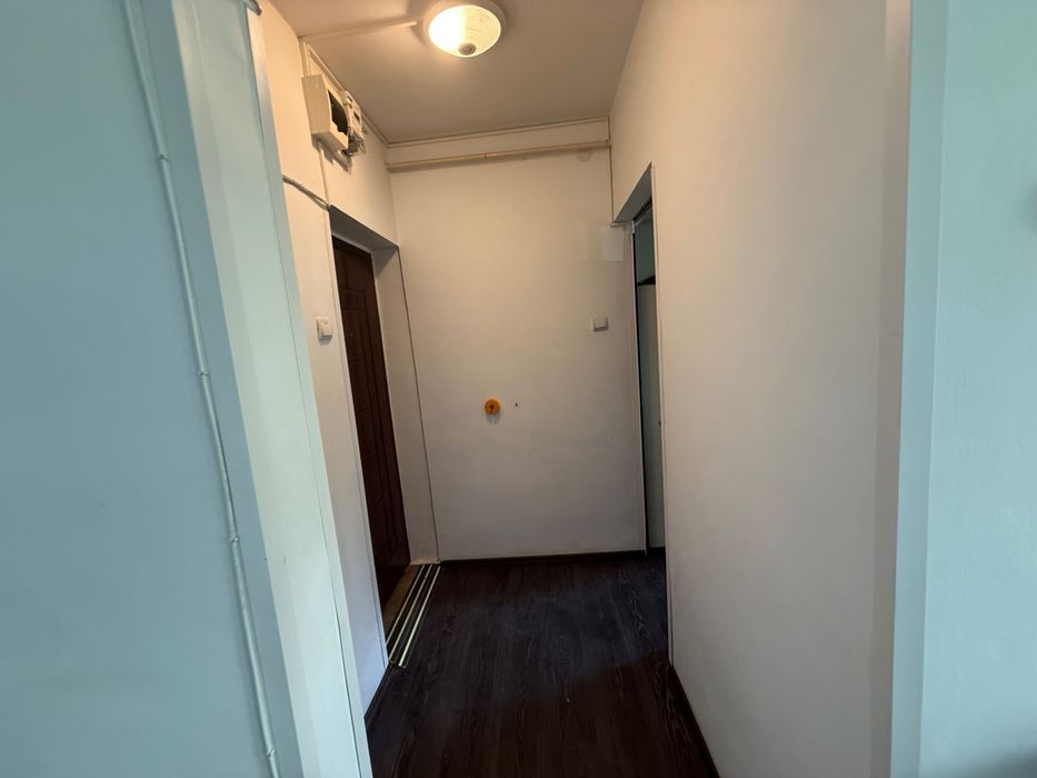 Vând apartament două camere str George Coșbuc parter